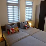 דירה Friedrich Schiller, 2 Schlafzimmer, Balkon,kostenloses Wifi, Naehe Zentrum, *