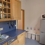 דירה Friedrich Schiller, 2 Schlafzimmer, Balkon,kostenloses Wifi, Naehe Zentrum, *