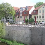 Lägenhet Ferienwohnung Friedrich Schiller, 2 Schlafzimmer, Balkon,kostenloses Wifi, Nahe Zentrum,