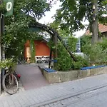 Lägenhet Ferienwohnung Friedrich Schiller, 2 Schlafzimmer, Balkon,kostenloses Wifi, Nahe Zentrum, *