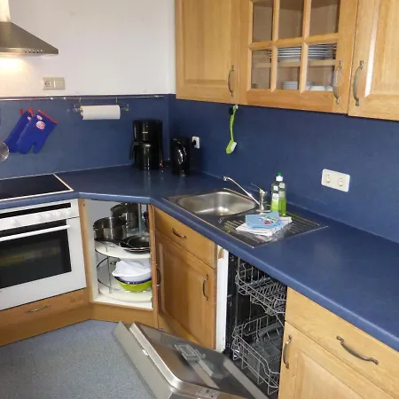 Apartment Ferienwohnung Friedrich Schiller, 2 Schlafzimmer, Balkon,kostenloses Wifi, Nahe Zentrum, Jena