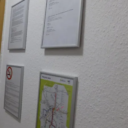 Ferienwohnung Friedrich Schiller, 2 Schlafzimmer, Balkon,kostenloses Wifi, Nahe Zentrum, Apartment Jena