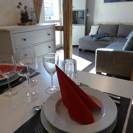 Apartment Ferienwohnung Friedrich Schiller, 2 Schlafzimmer, Balkon,kostenloses Wifi, Nahe Zentrum, Jena