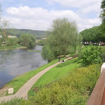 Ferienwohnung Friedrich Schiller, 2 Schlafzimmer, Balkon,kostenloses Wifi, Nahe Zentrum, *