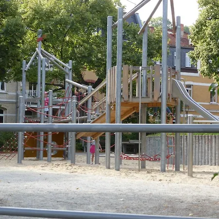 Friedrich Schiller, 2 Schlafzimmer, Balkon,kostenloses Wifi, Naehe Zentrum, Appartement