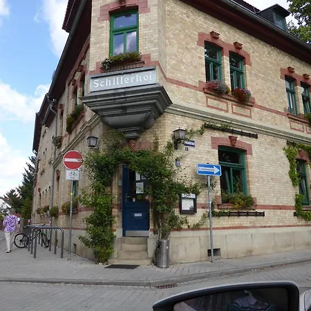 Ferienwohnung Friedrich Schiller, 2 Schlafzimmer, Balkon,kostenloses Wifi, Nahe Zentrum, *