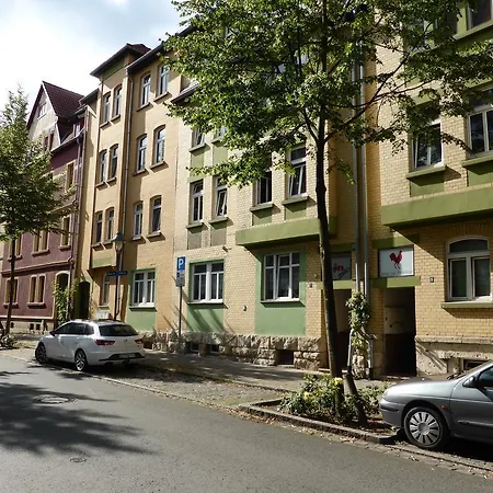 Ferienwohnung Friedrich Schiller, 2 Schlafzimmer, Balkon,kostenloses Wifi, Nahe Zentrum, Apartment *