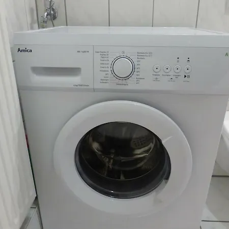 Friedrich Schiller, 2 Schlafzimmer, Balkon,kostenloses Wifi, Naehe Zentrum, Appartement *