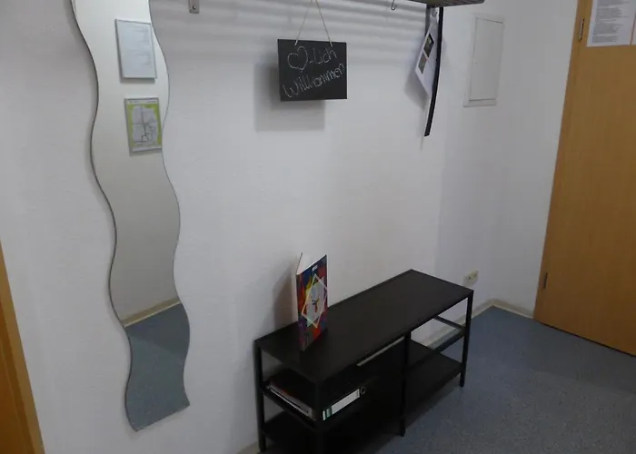 Apartment Friedrich Schiller, 2 Schlafzimmer, Balkon,kostenloses Wifi, Nähe Zentrum,