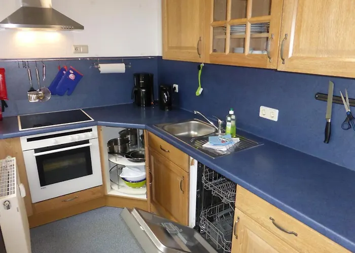 Lägenhet Ferienwohnung Friedrich Schiller, 2 Schlafzimmer, Balkon,kostenloses Wifi, Nahe Zentrum, Jena