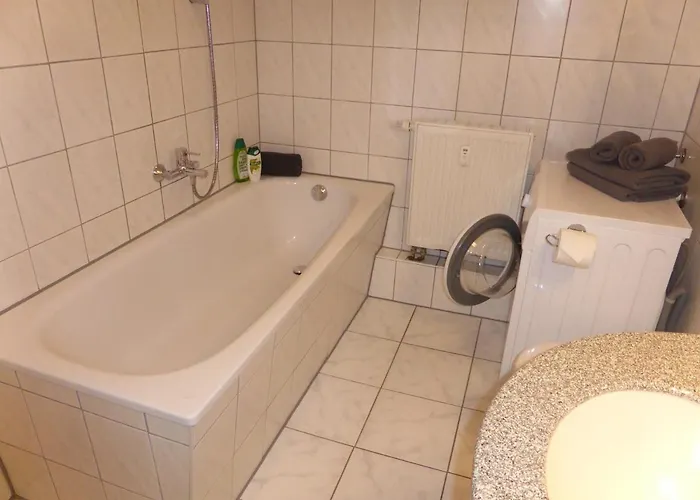 Apartment Friedrich Schiller, 2 Schlafzimmer, Balkon,kostenloses Wifi, Nähe Zentrum, Jena