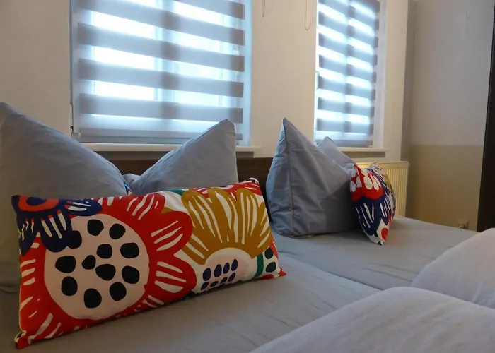 Lägenhet Ferienwohnung Friedrich Schiller, 2 Schlafzimmer, Balkon,kostenloses Wifi, Nahe Zentrum, Jena