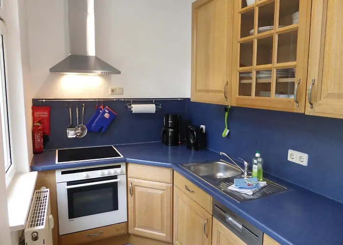 Apartment Friedrich Schiller, 2 Schlafzimmer, Balkon,kostenloses Wifi, Nähe Zentrum, *