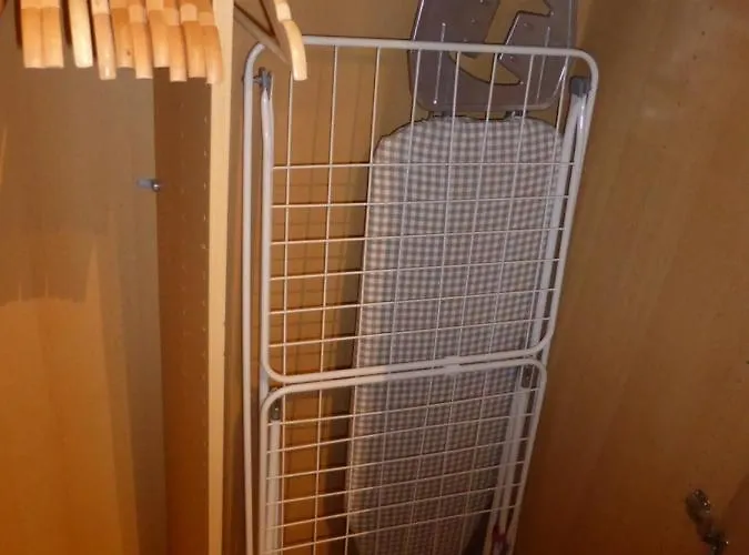 Lägenhet Ferienwohnung Friedrich Schiller, 2 Schlafzimmer, Balkon,kostenloses Wifi, Nahe Zentrum, Jena