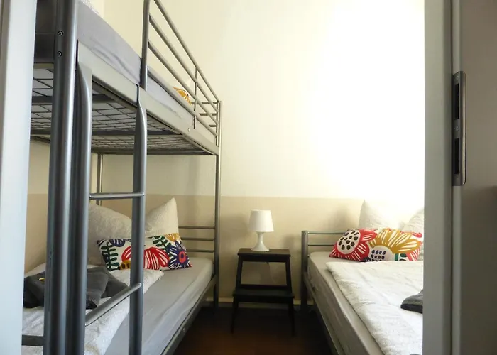 Friedrich Schiller, 2 Schlafzimmer, Balkon,kostenloses Wifi, Nähe Zentrum, * Jena