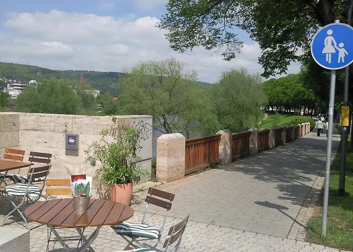 Apartment Friedrich Schiller, 2 Schlafzimmer, Balkon,kostenloses Wifi, Nähe Zentrum, *